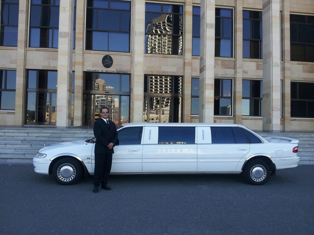 limousine, car, luxury-601462.jpg